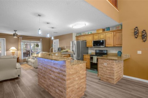 House in Homosassa, Florida 3 bedrooms, 191.38 sq.m. № 2110334 - photo 10