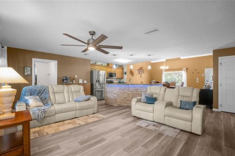 House in Homosassa, Florida 3 bedrooms, 191.38 sq.m. № 2110334 - photo 17
