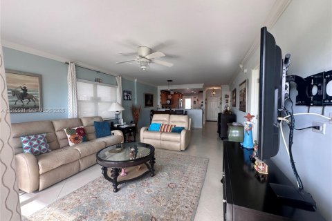 Copropriété à louer à Pompano Beach, Floride: 2 chambres, 105.91 m2 № 2076654 - photo 10