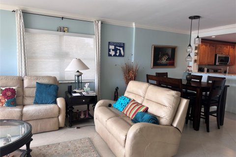 Copropriété à louer à Pompano Beach, Floride: 2 chambres, 105.91 m2 № 2076654 - photo 8