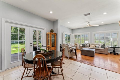 House in Zephyrhills, Florida 3 bedrooms, 203.73 sq.m. № 1795162 - photo 19