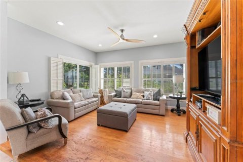 House in Zephyrhills, Florida 3 bedrooms, 203.73 sq.m. № 1795162 - photo 20