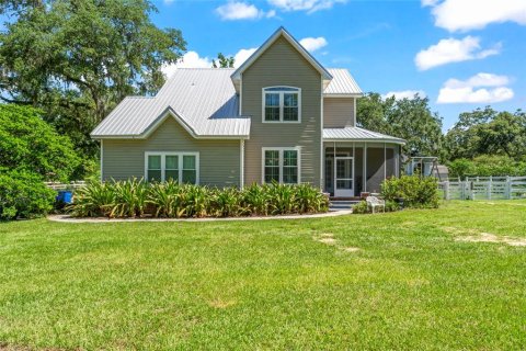 House in Zephyrhills, Florida 3 bedrooms, 203.73 sq.m. № 1795162 - photo 3