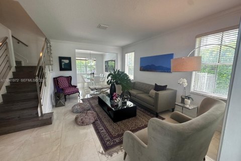 Снять в аренду виллу или дом в Уэстон, Флорида 6 спален, 305.83м2, № 1998783 - фото 13