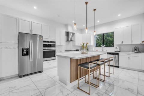 Casa en alquiler en Doral, Florida, 4 dormitorios, 265.98 m2 № 1982675 - foto 5