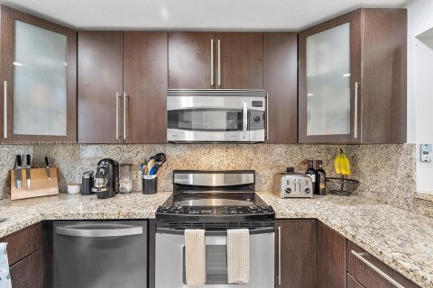 Copropriété à vendre à Hialeah, Floride: 2 chambres, 98.29 m2 № 1864509 - photo 12