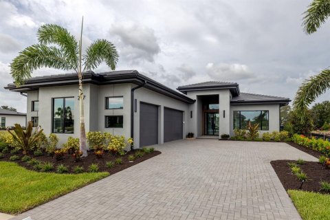 House in Sarasota, Florida 3 bedrooms, 225.85 sq.m. № 2200582