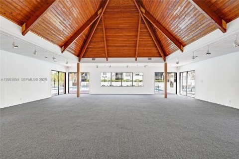 Condo in Plantation, Florida, 2 bedrooms  № 2068221 - photo 19