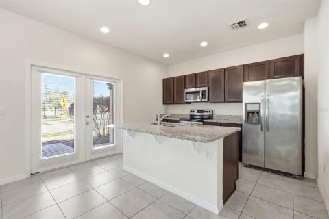 Townhouse in Port Orange, Florida 3 bedrooms, 153.1 sq.m. № 2097129 - photo 9