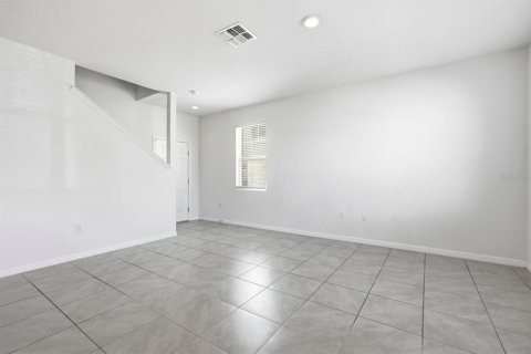 Townhouse in Port Orange, Florida 3 bedrooms, 153.1 sq.m. № 2097129 - photo 4