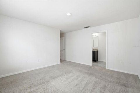 Townhouse in Port Orange, Florida 3 bedrooms, 153.1 sq.m. № 2097129 - photo 18