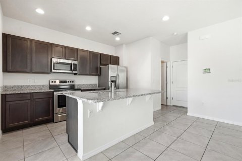 Townhouse in Port Orange, Florida 3 bedrooms, 153.1 sq.m. № 2097129 - photo 11