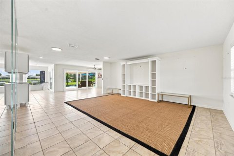 Casa en venta en Sun City Center, Florida, 3 dormitorios, 182.18 m2 № 2210051 - foto 4