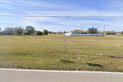 Terreno en venta en Cape Coral, Florida № 1168515 - foto 1