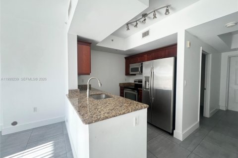 Condominio en venta en Miami, Florida, 1 dormitorio, 78.22 m2 № 1954483 - foto 4
