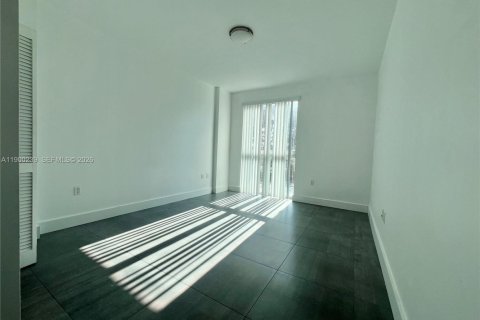Condominio en venta en Miami, Florida, 1 dormitorio, 78.22 m2 № 1954483 - foto 10