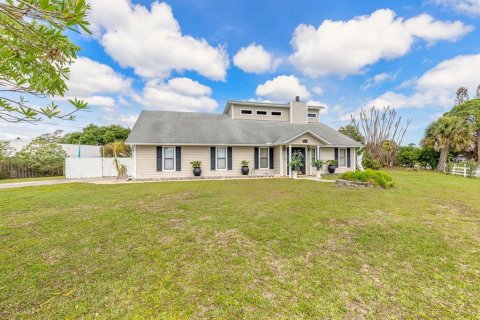 Villa ou maison à Edgewater, Floride 3 chambres, 181.35 m2 № 2124348