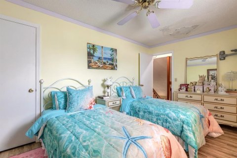 Купить виллу или дом в Эджуотер, Флорида 8 комнат, 181.35м2, № 2124348 - фото 25