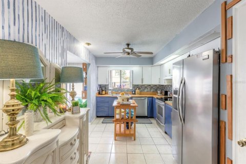 Купить виллу или дом в Эджуотер, Флорида 8 комнат, 181.35м2, № 2124348 - фото 9