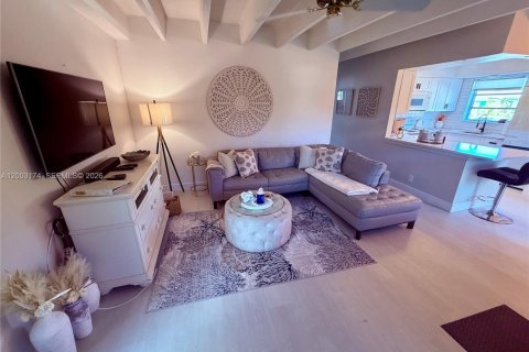 Copropriété à vendre à Lake Worth, Floride: 2 chambres, 83.61 m2 № 2066746 - photo 1