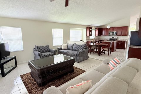 House in Orlando, Florida 4 bedrooms, 179.86 sq.m. № 1736451 - photo 5