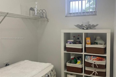 Condo in Aventura, Florida, 1 bedroom  № 1462980 - photo 10