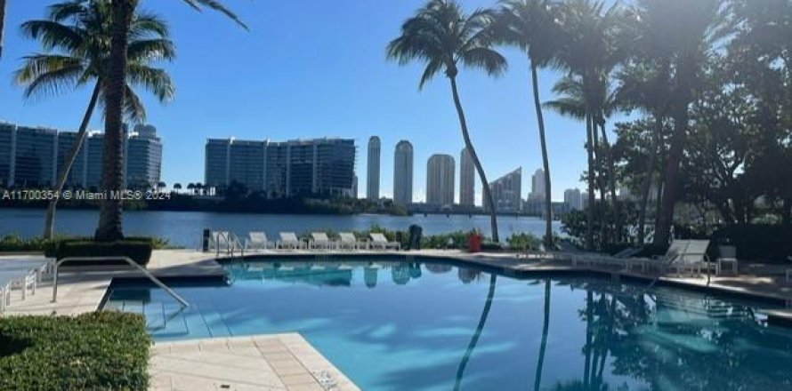 Condo in Aventura, Florida, 1 bedroom № 1462980
