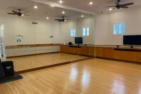 Condo in Aventura, Florida, 1 bedroom  № 1462980 - photo 21
