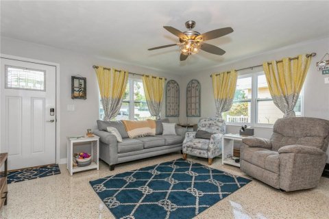 Villa ou maison à vendre à Saint Petersburg, Floride: 3 chambres, 113.81 m2 № 1628945 - photo 6