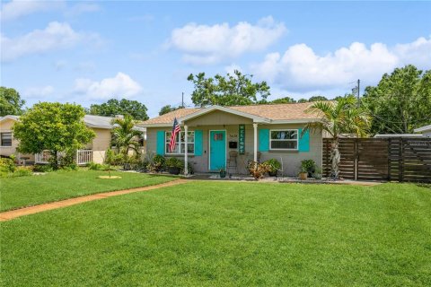 Villa ou maison à vendre à Saint Petersburg, Floride: 3 chambres, 113.81 m2 № 1628945 - photo 1