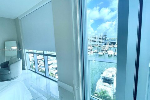 Copropriété à vendre à North Miami Beach, Floride: 2 chambres, 135.54 m2 № 1983197 - photo 19