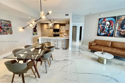 Copropriété à vendre à North Miami Beach, Floride: 2 chambres, 135.54 m2 № 1983197 - photo 14
