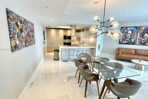 Copropriété à vendre à North Miami Beach, Floride: 2 chambres, 135.54 m2 № 1983197 - photo 10