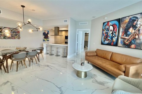 Copropriété à vendre à North Miami Beach, Floride: 2 chambres, 135.54 m2 № 1983197 - photo 6