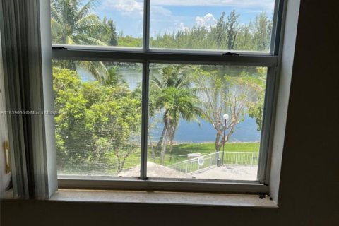 Condo in Cutler Bay, Florida, 1 bedroom  № 1825735 - photo 12