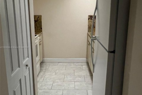 Condo in Cutler Bay, Florida, 1 bedroom  № 1825735 - photo 6
