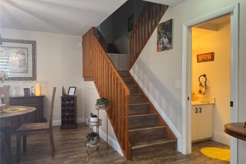 Townhouse in Cooper City, Florida 3 bedrooms, 154.78 sq.m. № 2073523 - photo 5