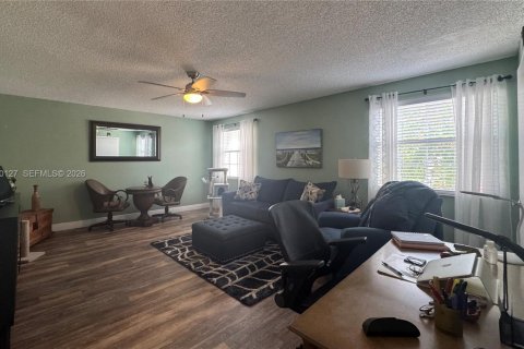 Townhouse in Cooper City, Florida 3 bedrooms, 154.78 sq.m. № 2073523 - photo 18