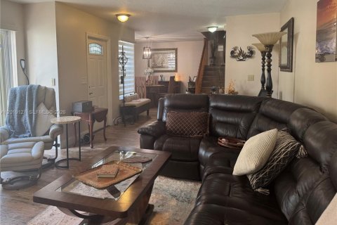 Townhouse in Cooper City, Florida 3 bedrooms, 154.78 sq.m. № 2073523 - photo 8