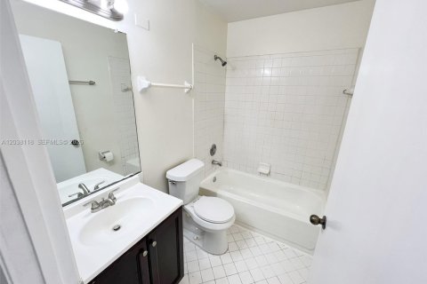 Copropriété à vendre à Oakland Park, Floride: 2 chambres, 94.76 m2 № 2087329 - photo 9