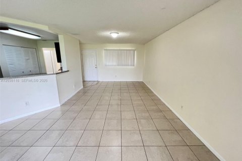 Copropriété à vendre à Oakland Park, Floride: 2 chambres, 94.76 m2 № 2087329 - photo 4