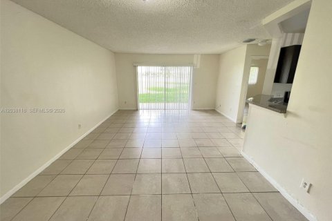Copropriété à vendre à Oakland Park, Floride: 2 chambres, 94.76 m2 № 2087329 - photo 2