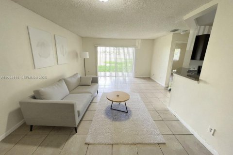 Condo à Oakland Park, Floride, 2 chambres  № 2087329