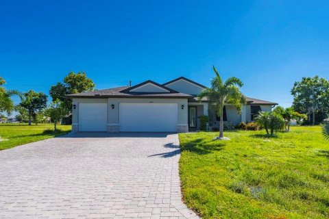 Villa ou maison à Punta Gorda, Floride 3 chambres, 183.39 m2 № 2420610