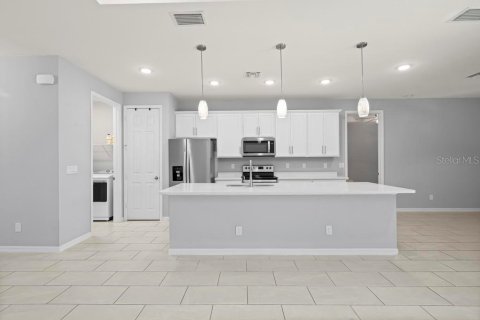 Villa ou maison à vendre à Punta Gorda, Floride: 3 chambres, 183.39 m2 № 2420610 - photo 11