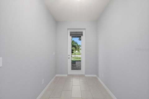 Villa ou maison à vendre à Punta Gorda, Floride: 3 chambres, 183.39 m2 № 2420610 - photo 4