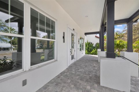 Villa ou maison à vendre à Saint Petersburg, Floride: 5 chambres, 281.59 m2 № 2092638 - photo 2
