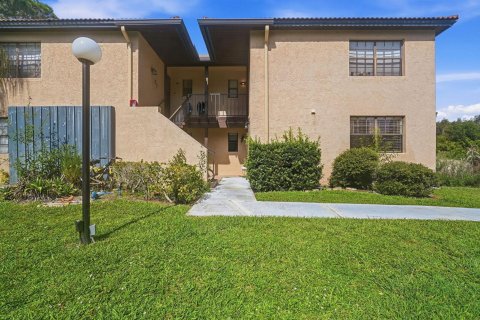 Condo à Port St. Lucie, Floride, 2 chambres  № 2270570