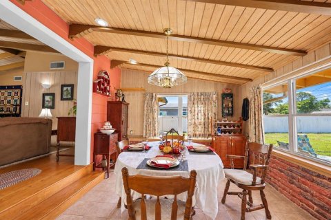 Купить виллу или дом в Сент-Питерсберг, Флорида 8 комнат, 146.23м2, № 2430512 - фото 8