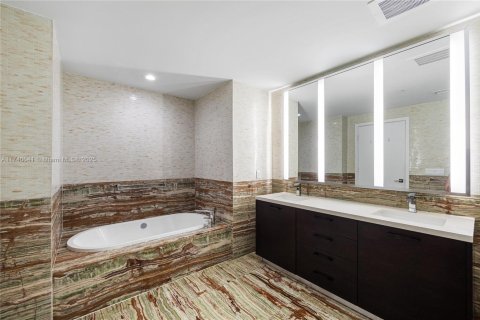 Copropriété à vendre à Miami Beach, Floride: 3 chambres, 238.76 m2 № 1715534 - photo 16